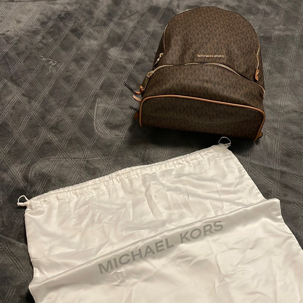 Michael KORS new backpack valued at $400